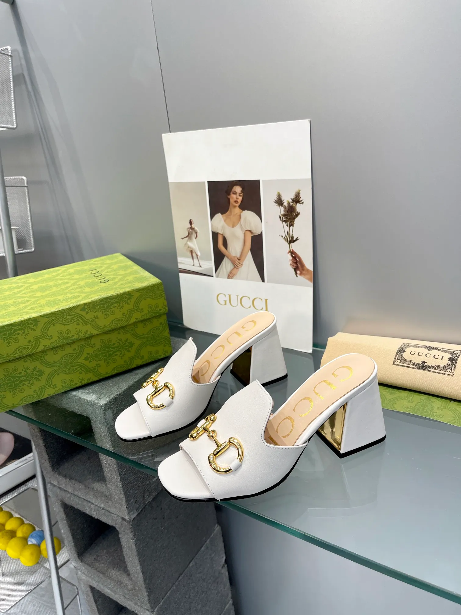 👟👟Ex-factory price 460👟👟 gucci 2024 early spring new thick heel retro shoes with horsebit, Internet celebrity hot sandals, super versatile fashion items. Original 1:1 customized. It is worth mentioning the packaging. This year’s G family’s packaging is really high-end, and the original packaging is presented.  Material: original custom imported oil-waxed ancient soft sheepskin. Lining: high-end customized sheepskin. Italian genuine leather outsole. Heel height: 7.5cm. Heel electroplated gold+covered leather. Size: 34-41 (34, 40, 41 customized)